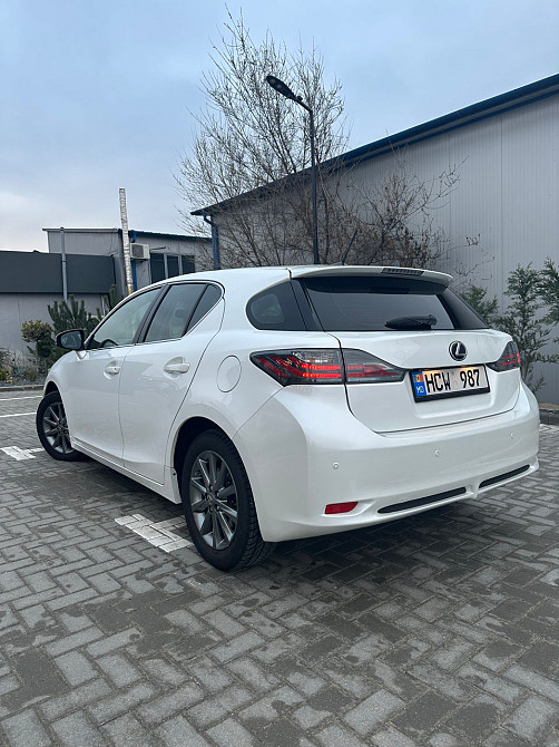 Lexus CT Series Chisinau - photo 2