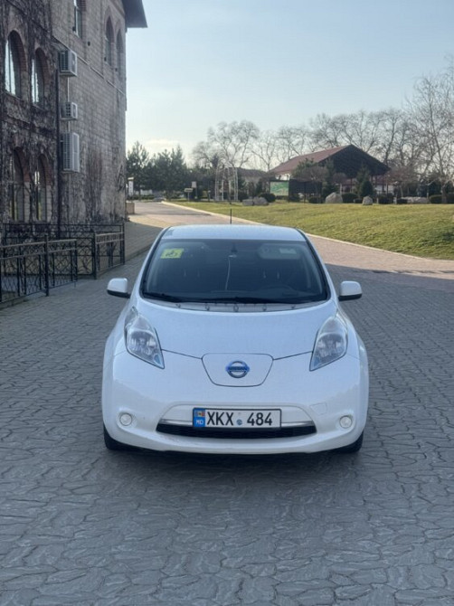 Nissan Leaf 2014 год Бендеры Бендеры - изображение 2