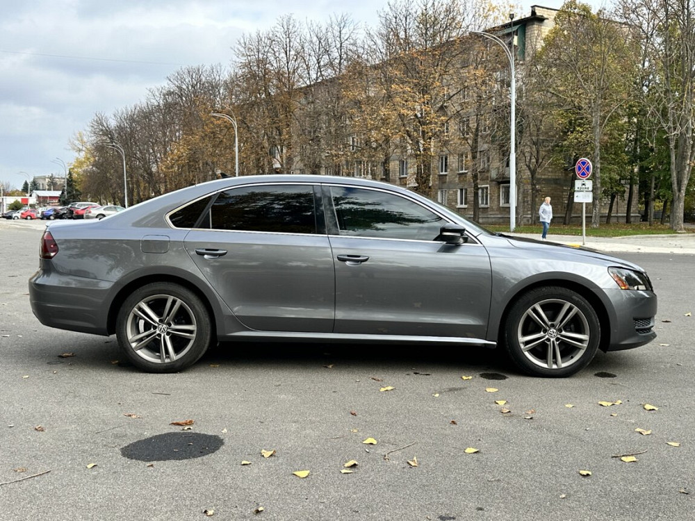 Volkswagen Passat 2014 an Bender Bender - fotografie 7