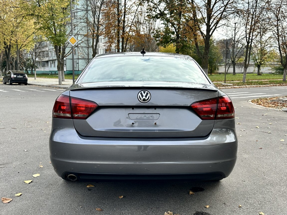 Volkswagen Passat 2014 an Bender Bender - fotografie 8