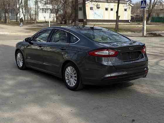 Ford Fusion 2016 an Bender Bender