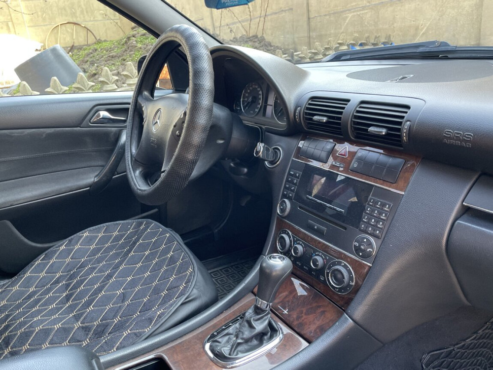 Mercedes C-Class 2006 an Chişinău Chişinău - fotografie 7