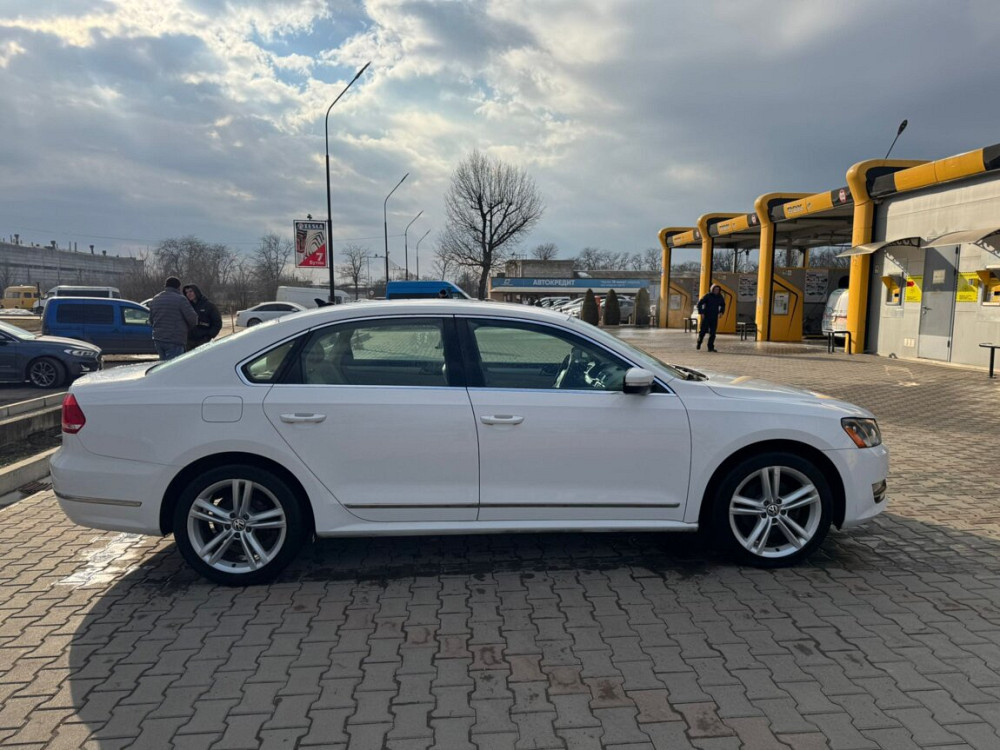 Volkswagen Passat 2013 an Tiraspol Tiraspol - fotografie 9