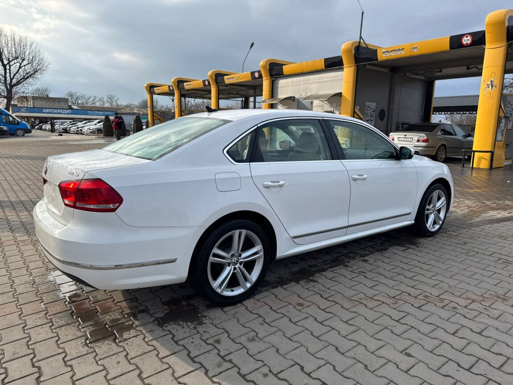 Volkswagen Passat 2013 an Tiraspol Tiraspol - fotografie 8