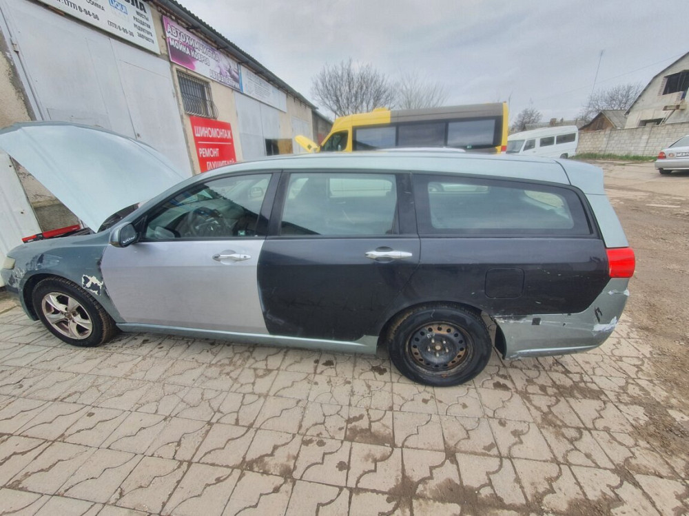 Honda Accord 2004 an Bender Bender - fotografie 2