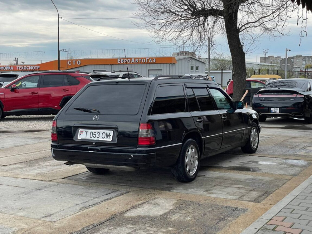 Mercedes E-Class 1994 Tiraspol Tiraspol - photo 4