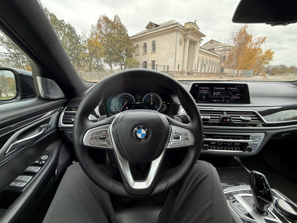 BMW seria 7 2017 an Bender Bender - fotografie 9