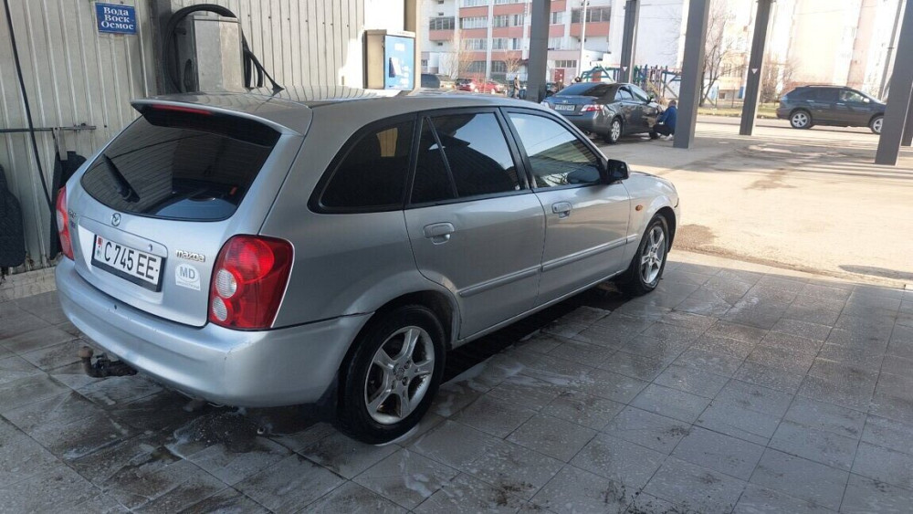 Mazda 323 2003 an Tiraspol Tiraspol - fotografie 4