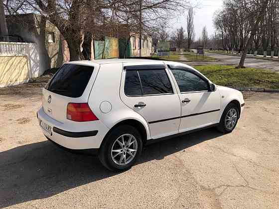 Volkswagen Golf 1998 an Bender Bender