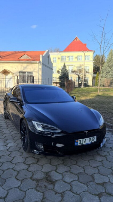 Tesla Model S 2016 an Tiraspol Tiraspol - fotografie 2