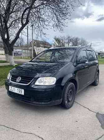 Volkswagen Touran 2005 an Tiraspol Tiraspol