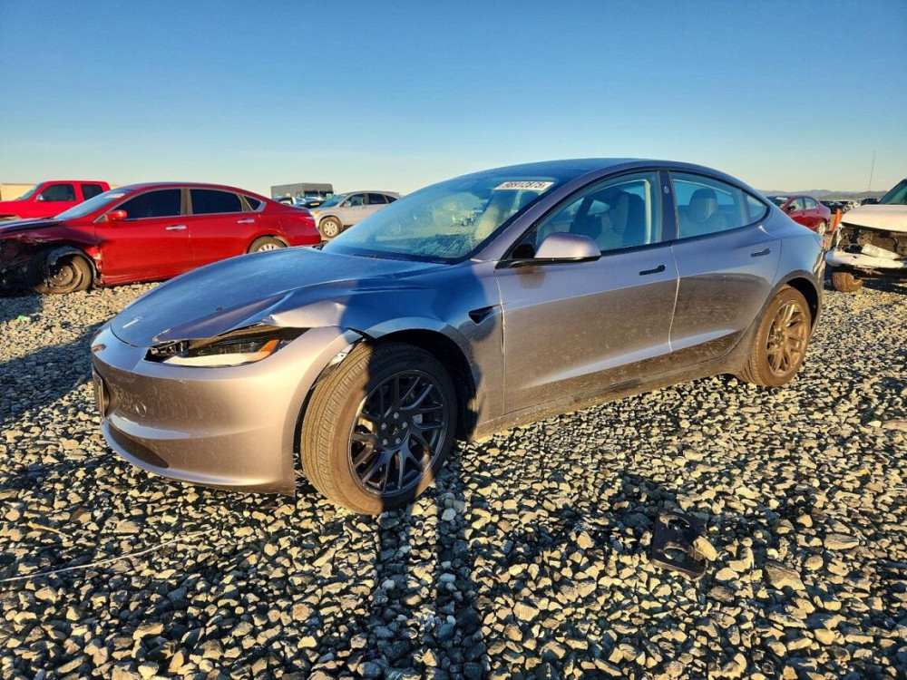 Tesla Model 3 2025 an Tiraspol Tiraspol - fotografie 3