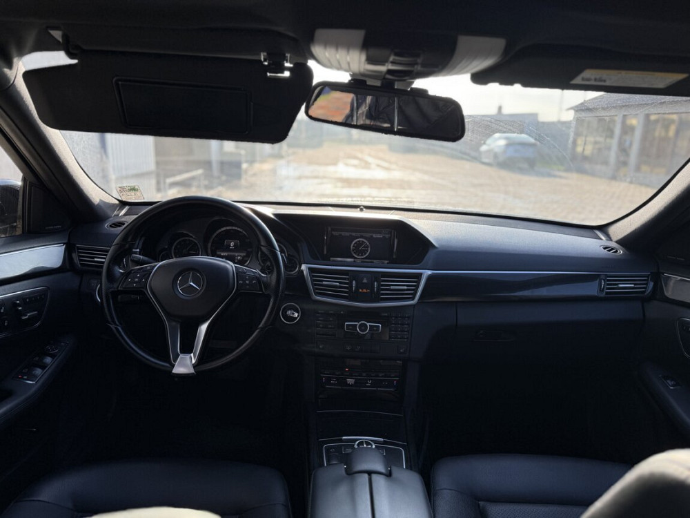 Mercedes E-Class 2012 an Tiraspol Tiraspol - fotografie 8