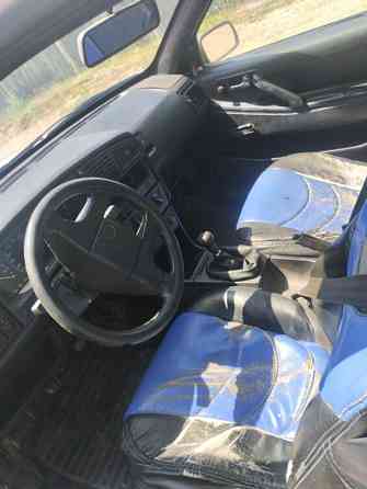 Volkswagen Passat 1990 an Bender Bender