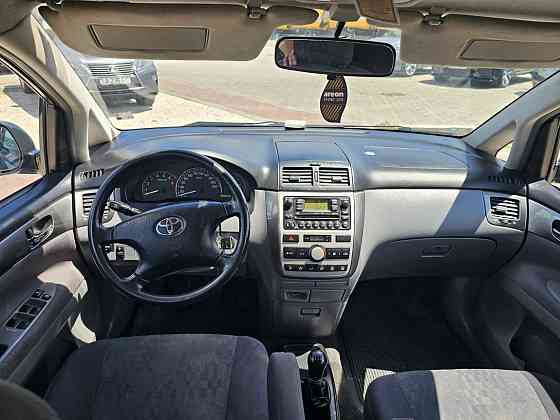 Toyota Avensis Verso 2003 год Тирасполь Тирасполь