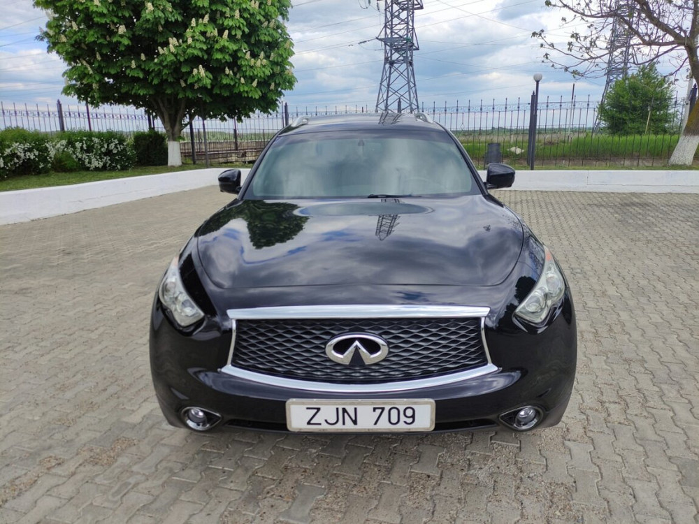 Срочно! Infiniti QX70 2015 года, 3.7 бензин. Rezina - fotografie 1