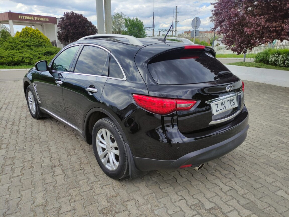 Срочно! Infiniti QX70 2015 года, 3.7 бензин. Rezina - fotografie 5