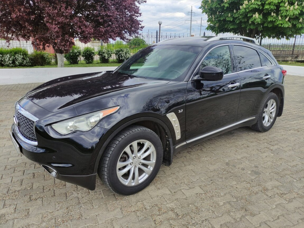 Срочно! Infiniti QX70 2015 года, 3.7 бензин. Rezina - fotografie 2