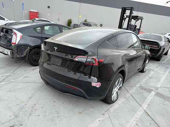 Tesla Model Y 2023 год Тирасполь Тирасполь