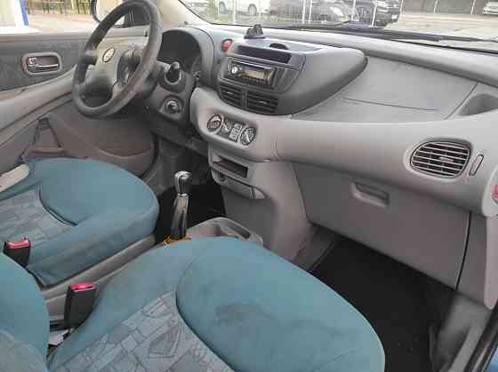 Nissan Almera Tino 2001 an Tiraspol Tiraspol