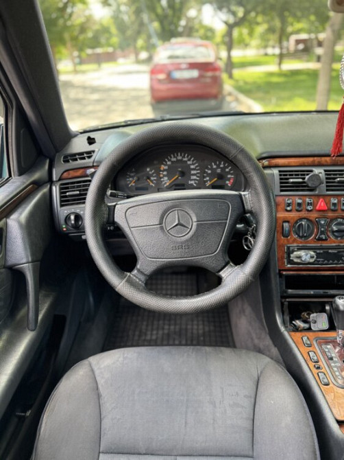 Mercedes E-Class 1998 год Тирасполь Tiraspol - fotografie 8