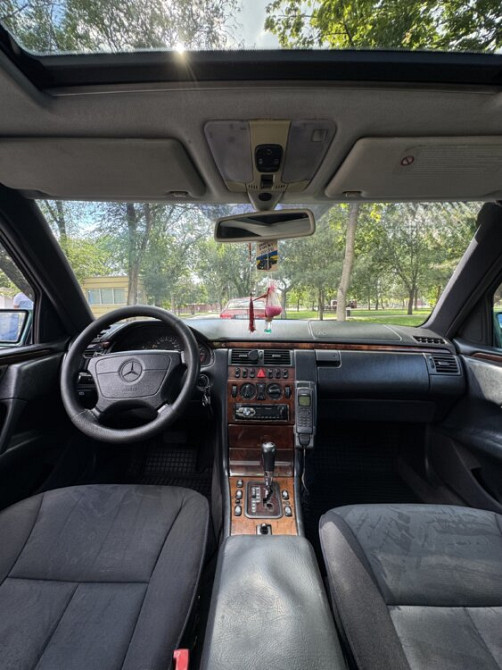 Mercedes E-Class 1998 год Тирасполь Tiraspol - fotografie 6