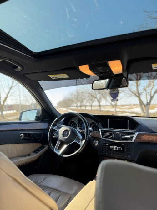 Mercedes E-Class 2012 an Tiraspol Tiraspol - fotografie 9
