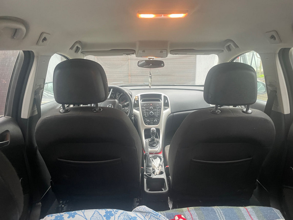 Opel Astra 2011 год Кишинёв Кишинёв - изображение 5