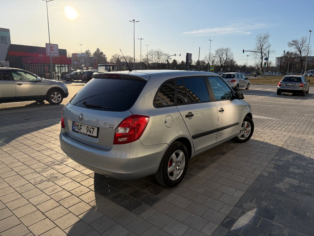Skoda Fabia 2010 год Кишинёв Кишинёв - изображение 4