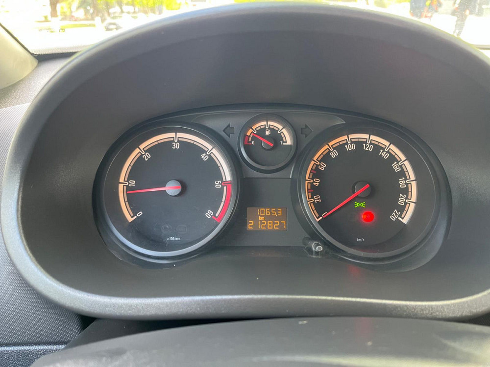 Opel Corsa 2010 год Кишинёв Кишинёв - изображение 6