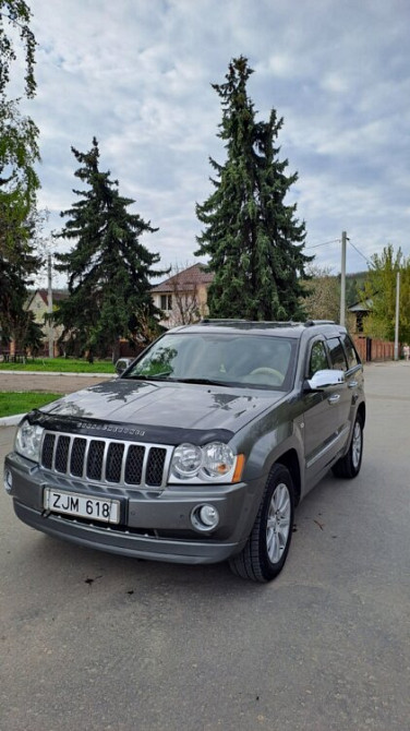 Jeep Grand Cherokee 2009 an Camenca Camenca - fotografie 1