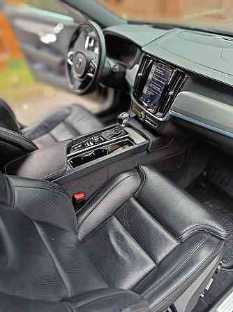 Volvo V90 2018 год Резина Резина