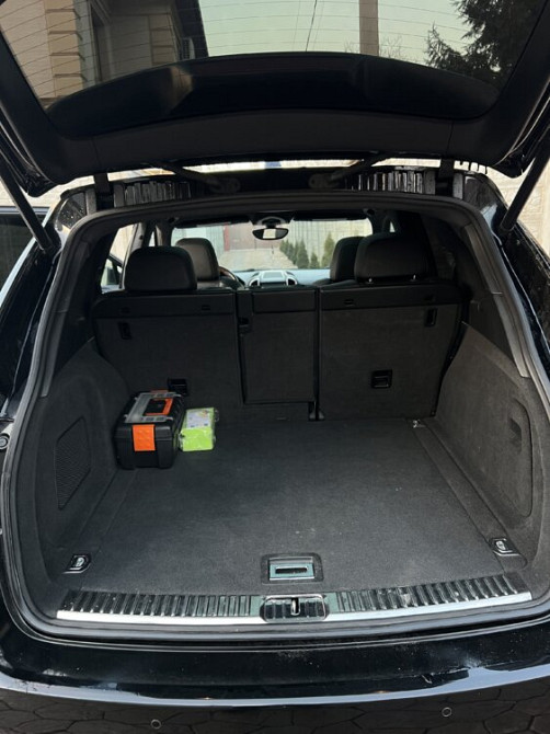 Porsche Cayenne 2010 an Bender Bender - fotografie 8