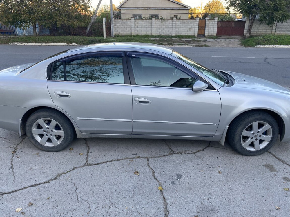 Nissan Altima 2002 год Парканы Парканы - изображение 4