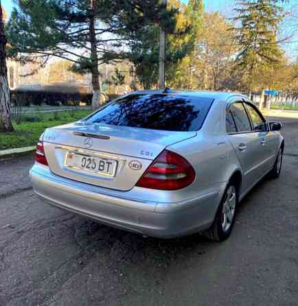 Mercedes E-Class 2003 год Суклея Суклея