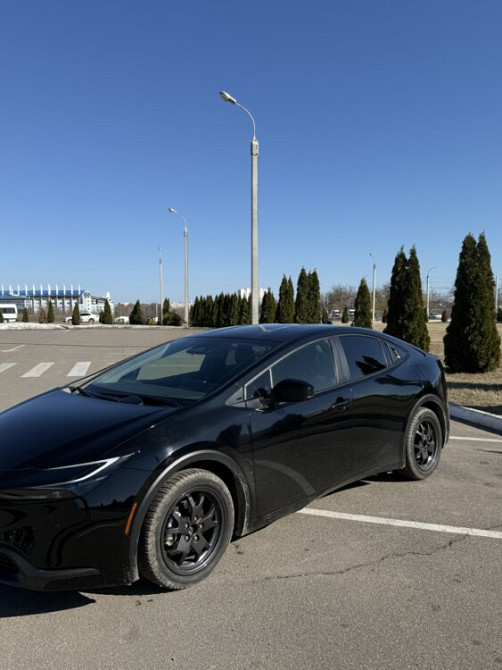 Toyota Prius 2024 год Новые Анены Новые Анены - изображение 2