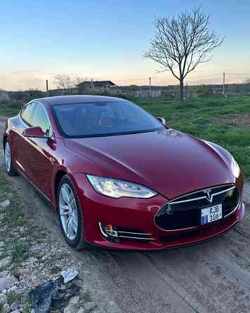 Tesla Model S 2014 год Рыбница Рыбница