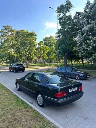 Mercedes E-Class 1996 an Bender Bender
