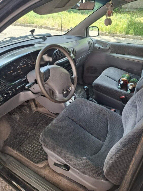 Chrysler Voyager 1997 год Бендеры Бендеры - изображение 3
