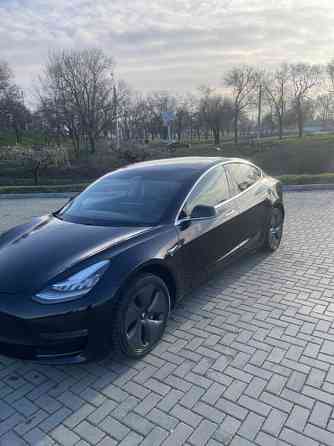 Tesla Model 3 2018 an Bender Bender