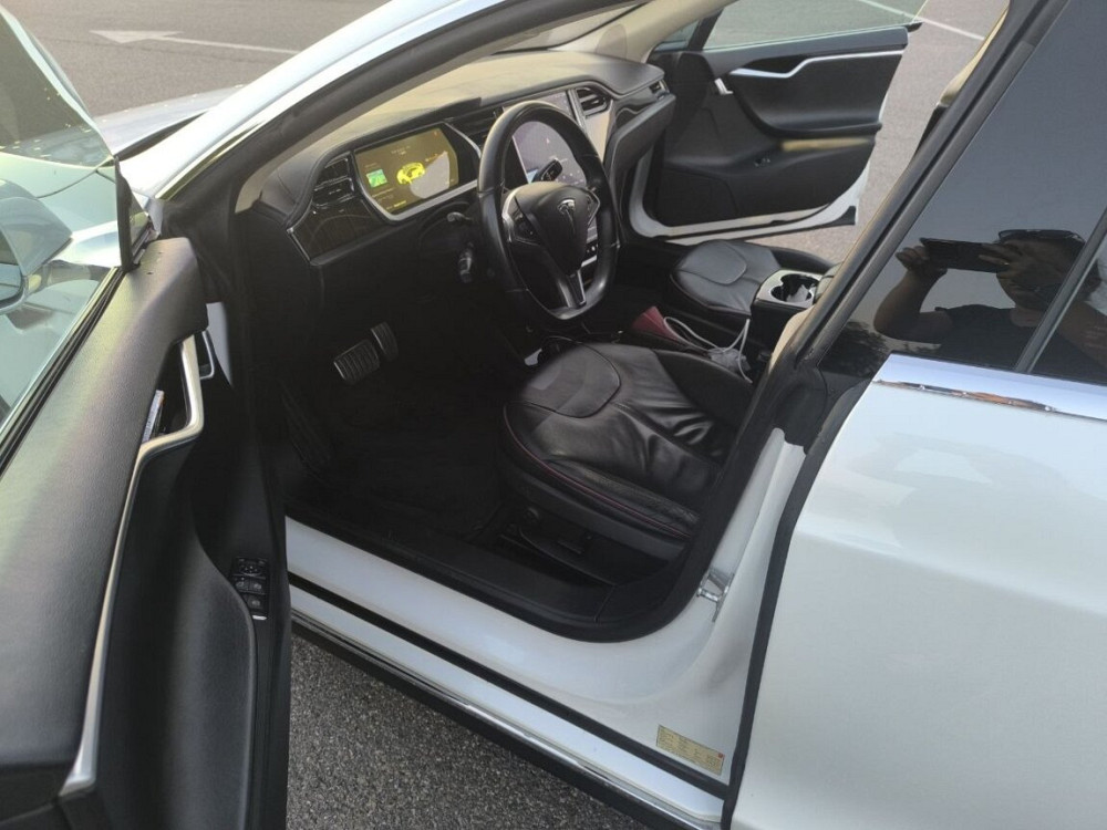 Tesla S P85 отличная обмен на Tesla S AWD 2016+, 75-100kw с моей допл. Bender - fotografie 3