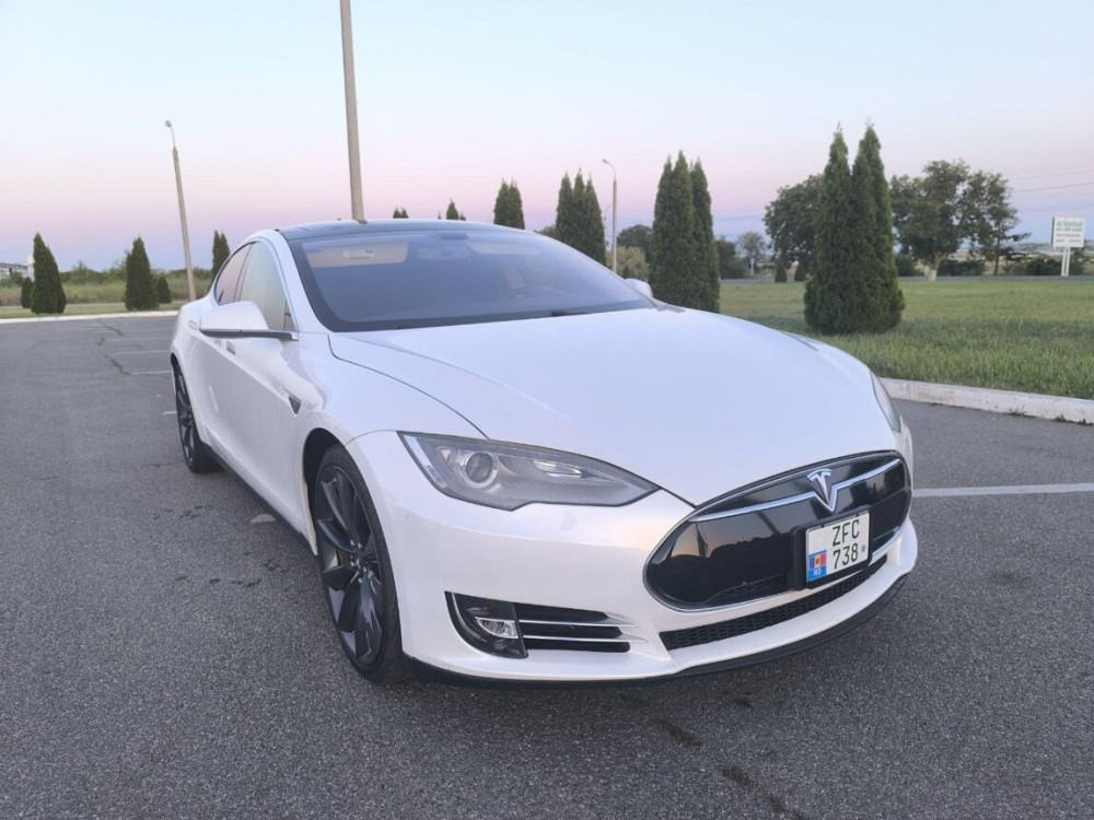 Tesla S P85 отличная обмен на Tesla S AWD 2016+, 75-100kw с моей допл. Bender - fotografie 8