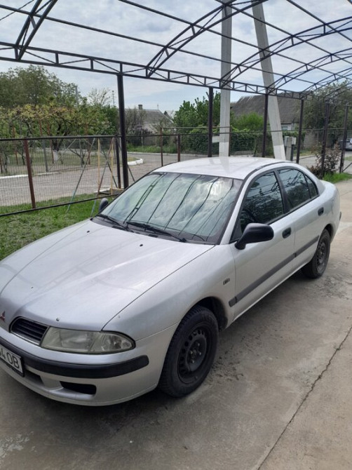 Митсубиши Каризма 2000 год, объем 1.6 в отличном состоянии торг Tiraspol - fotografie 1