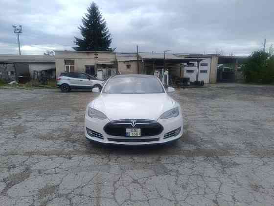 Tesla Model S 2014 an Rîbnița Rîbnița