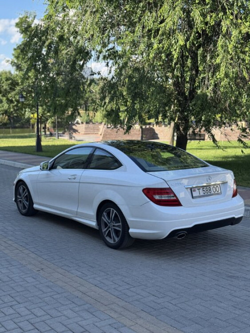 Mercedes C-Class 2012 an Tiraspol Tiraspol - fotografie 8
