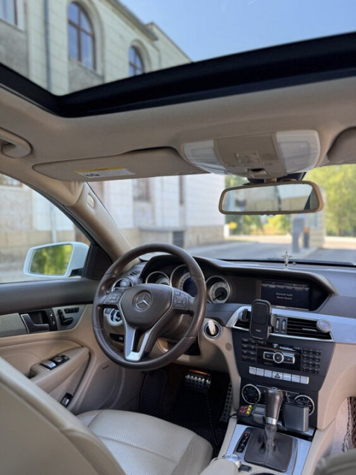 Mercedes C-Class 2012 an Tiraspol Tiraspol - fotografie 9