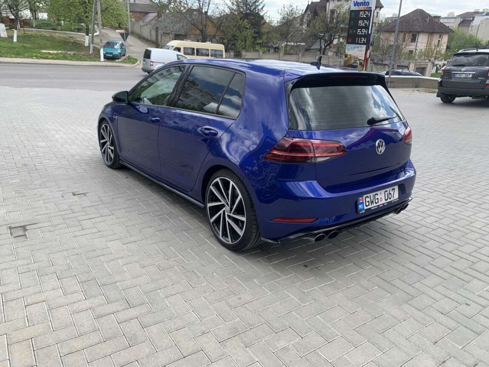Volkswagen Golf 2019 год Резина Резина - изображение 1
