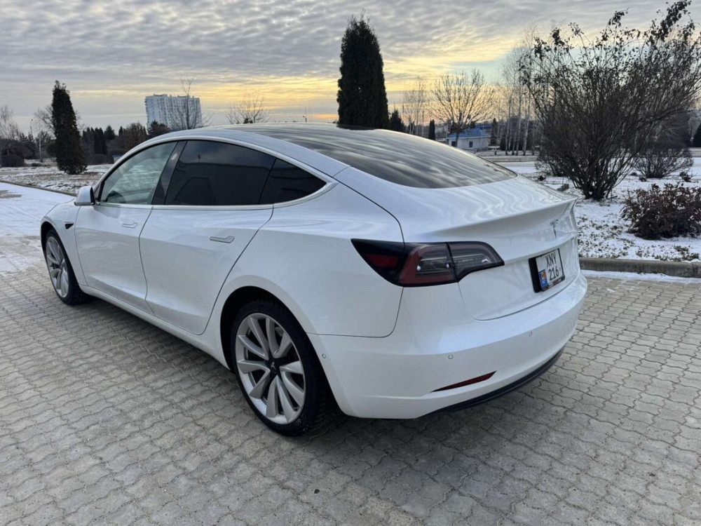 Tesla Model 3 2019 год Тирасполь Тирасполь - изображение 3
