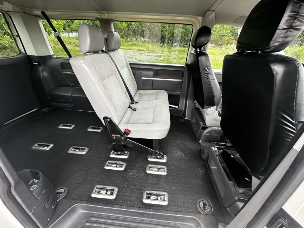Volkswagen Transporter 2008 an Bender Bender - fotografie 5