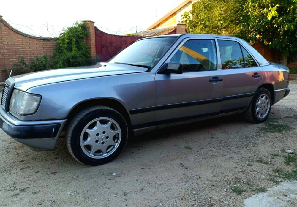 Mercedes W124 1989 год Суклея Суклея - изображение 3